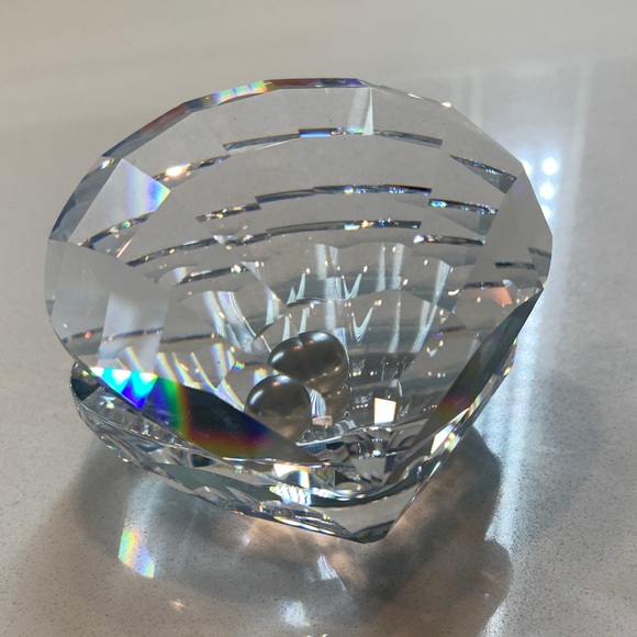 Swarovski Oyster shell with Pearl Accent - Picture 4 of 17
